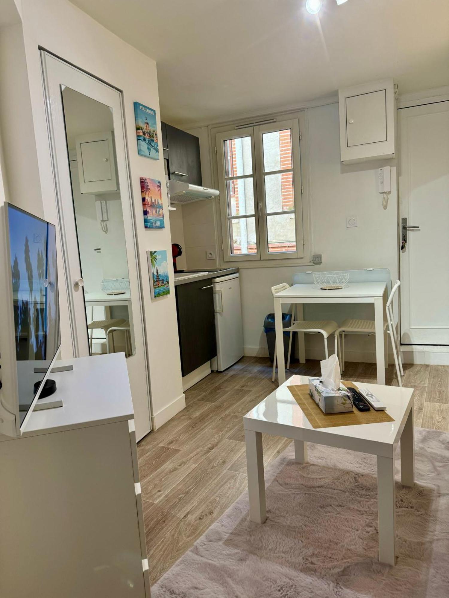 Studio Cozy Au Coeur Des Carmes ตูลูส ภายนอก รูปภาพ